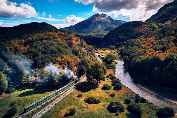 Tren del Fin del Mundo y río Pipo