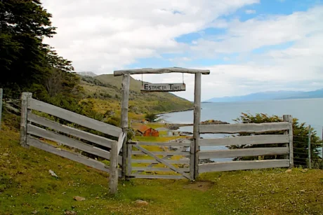 Trekking Estancia Túnel y Playa Larga en Ushuaia - Tour en El Calafate, Patagonia Argentina
